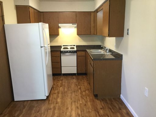 Lamar MO 2 Bed 1 Bath Apartment