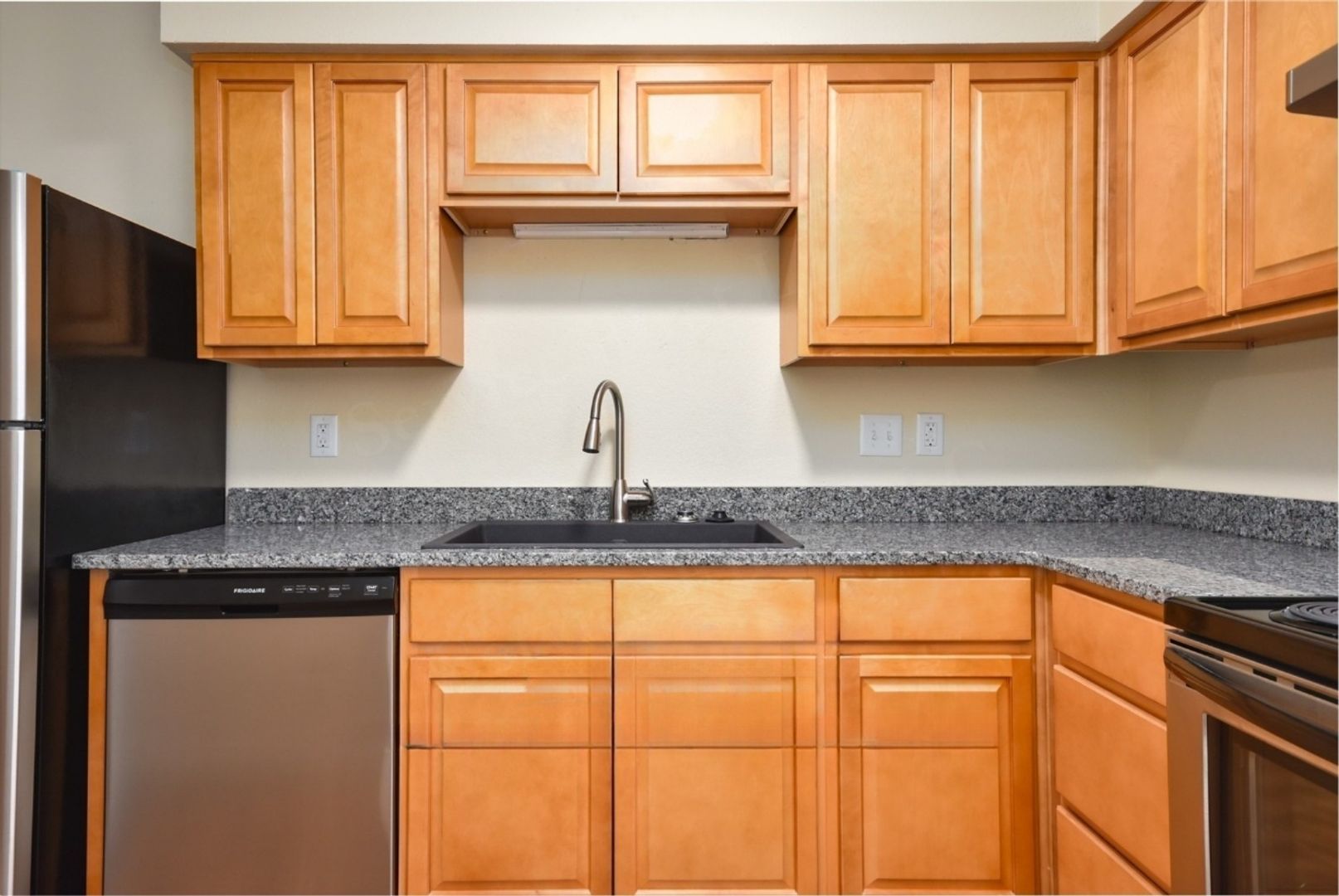 Branson Apartment: 406 Judy St