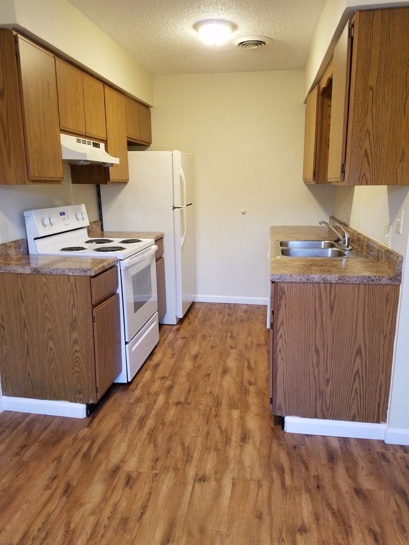 Dexter Apartment: 15974 Co Rd 612,