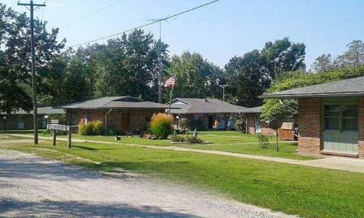 One Bed One Bath Apartment for Rent NOW! Great Area in Creighton, MO!