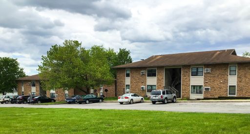2 Bed 1 Bath Apartment in Warsaw, MO! Call Quick!!!