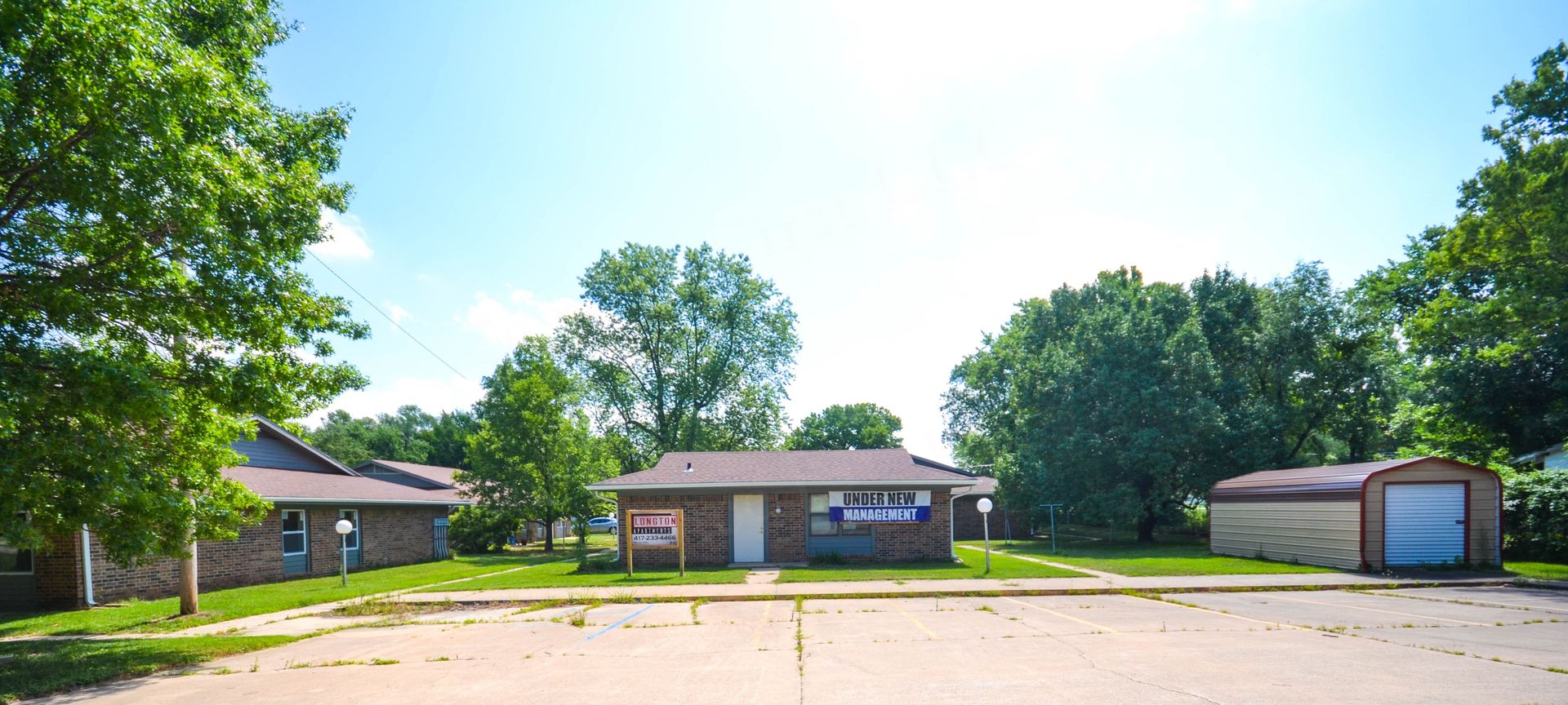 Longton Apartment: 306 Kansas