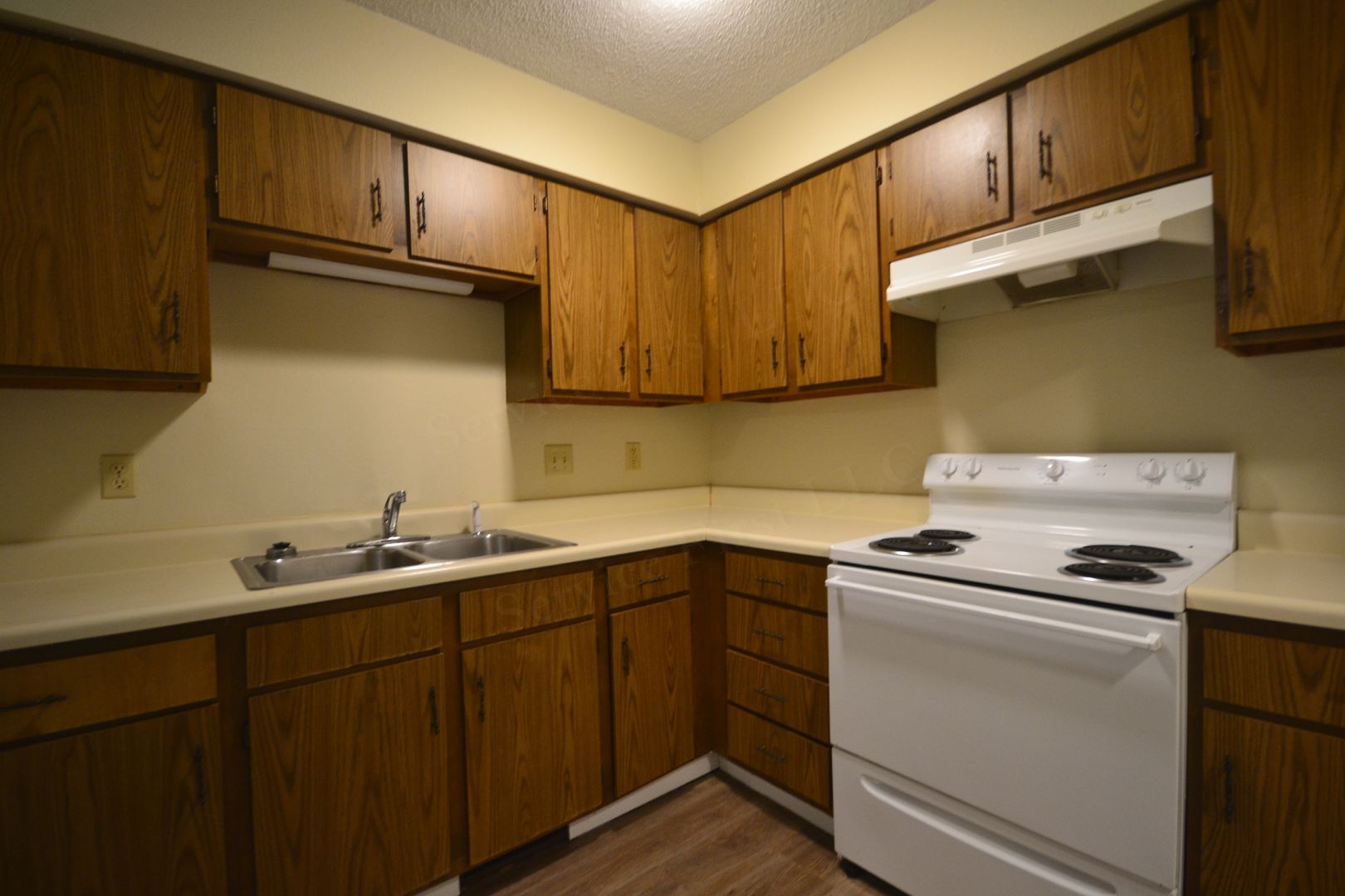Bolivar Apartment: 915 W College