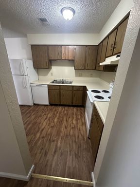 Hollister MO 2 Bed 1 Bath Apartment