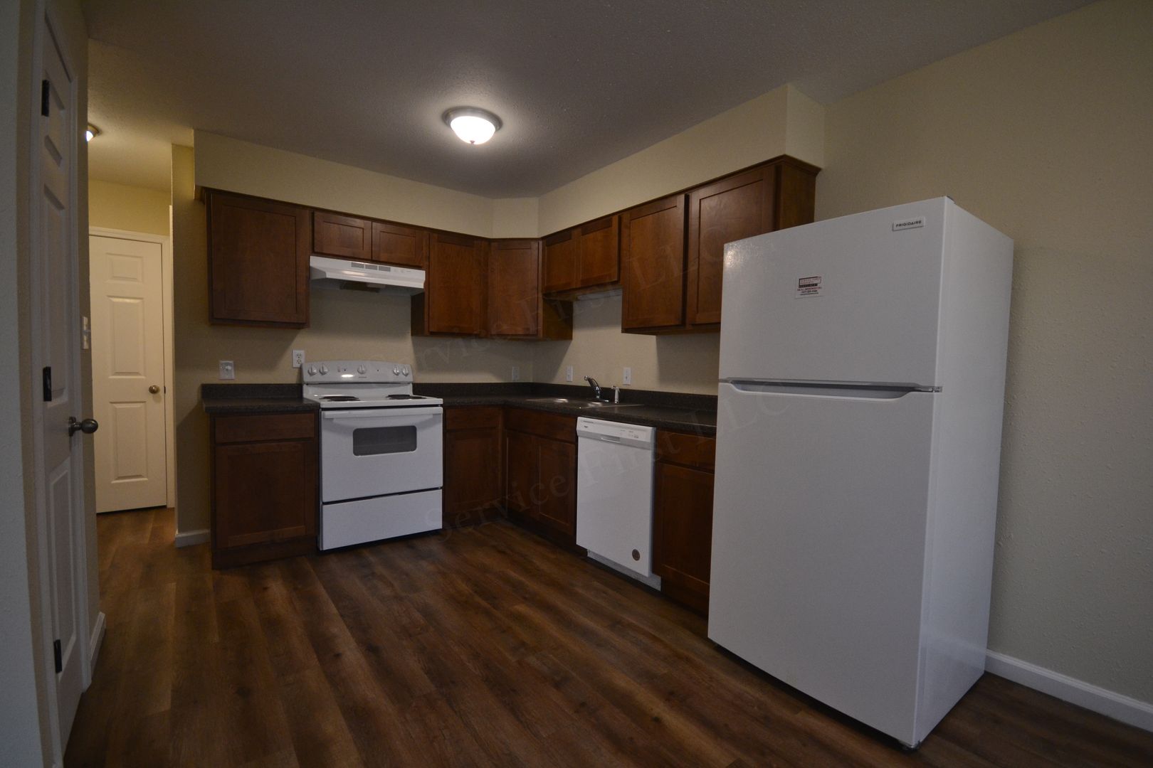 Camdenton Apartment: 68 Hulett Dr,