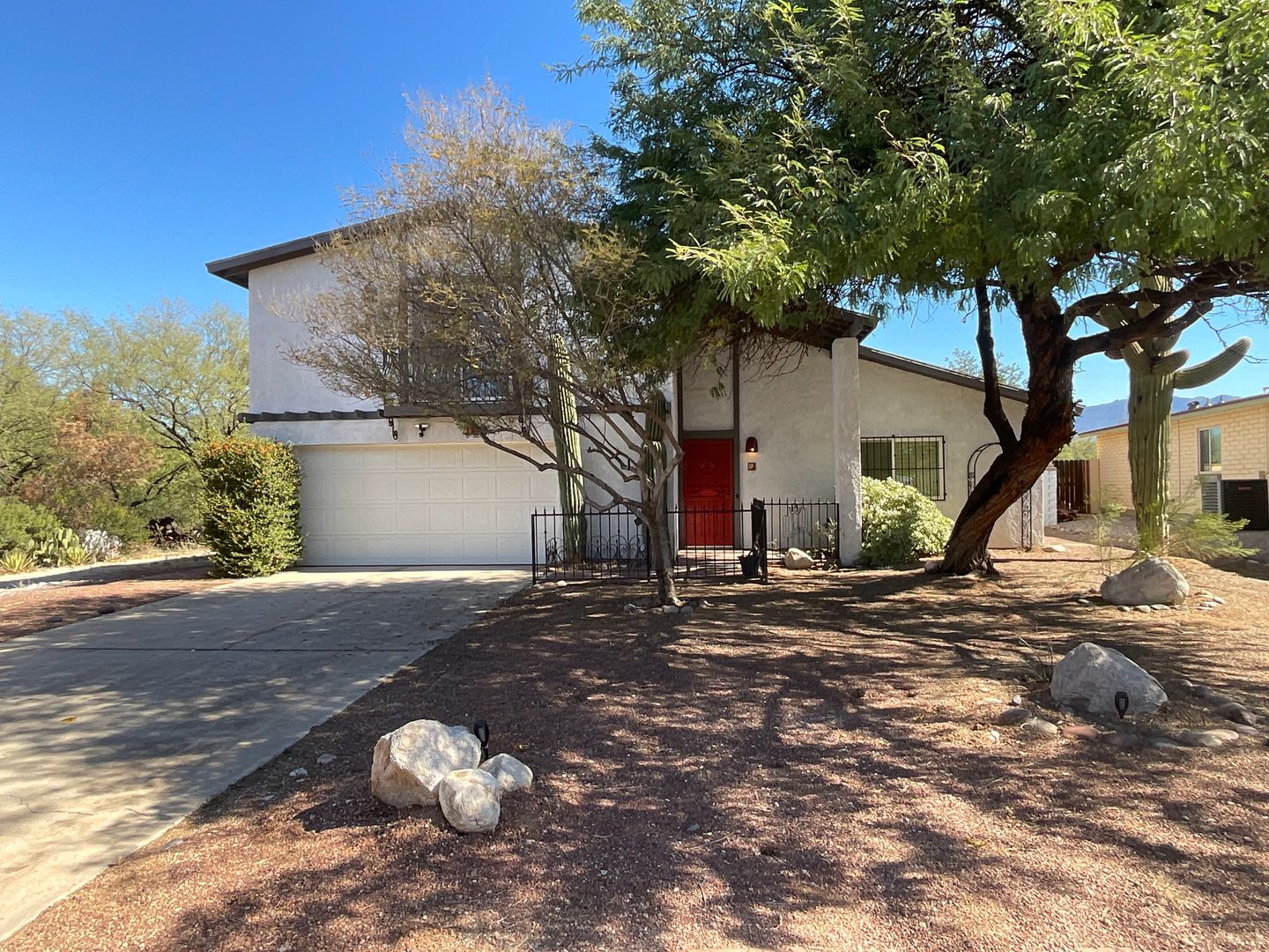 Tucson House: 1362 N Arbor Circle