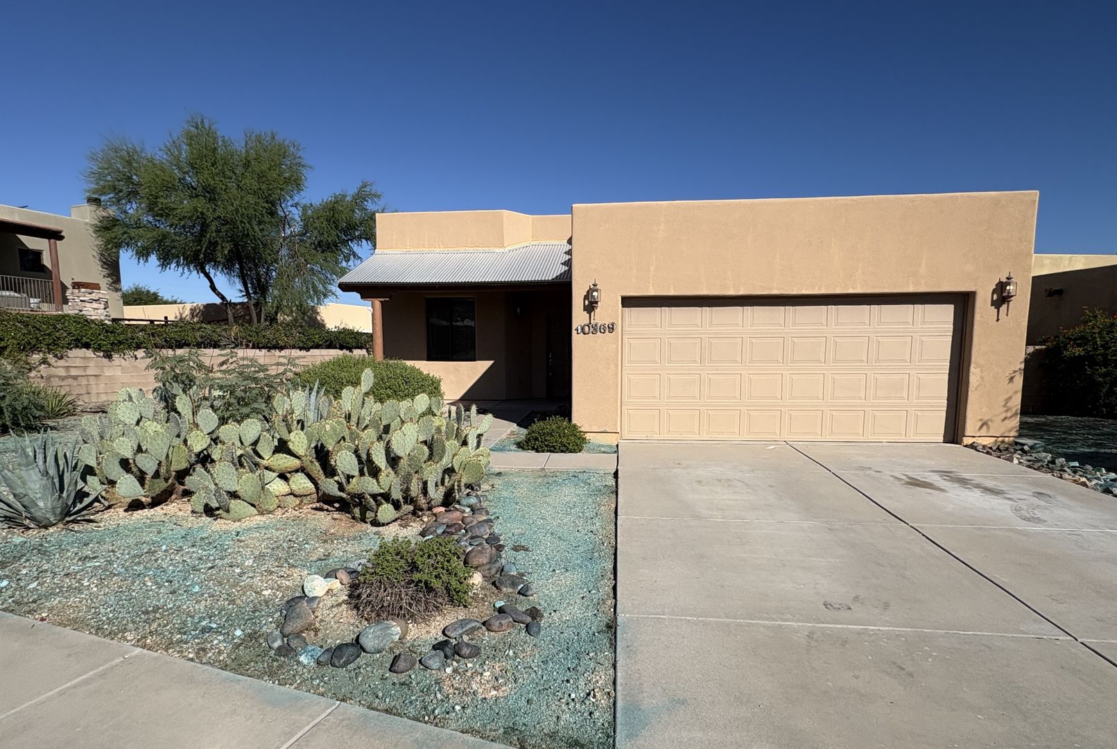 Tucson House: 10369 E Vail Trap Spring Court