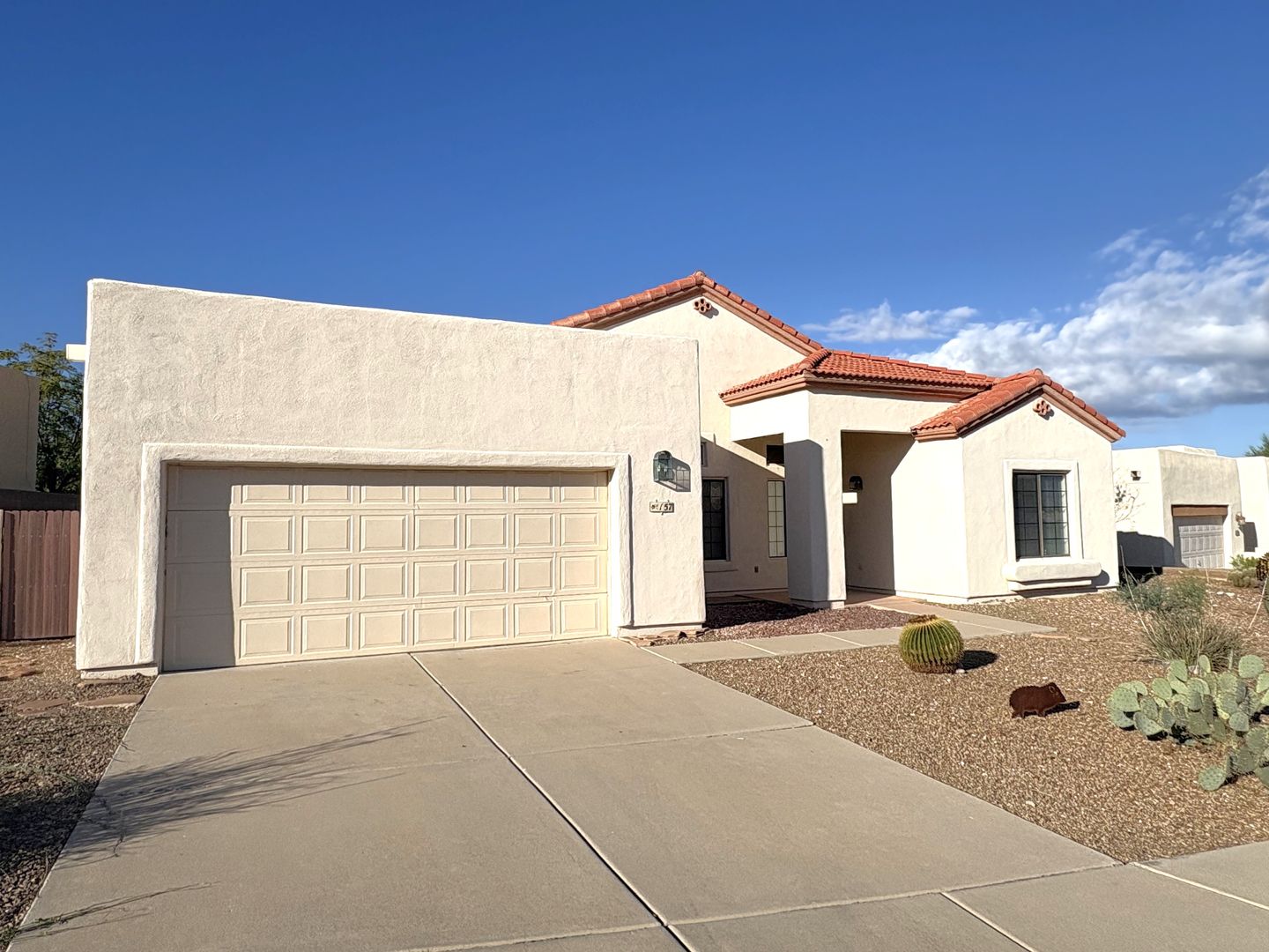 Tucson House: 157 N Southern Swale Ave