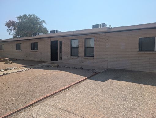 2 Bedroom and 2 Bath Unit in a Five Plex – photo 1