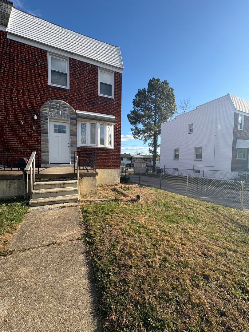 BALTIMORE Townhome: 4901 GREENCREST RD