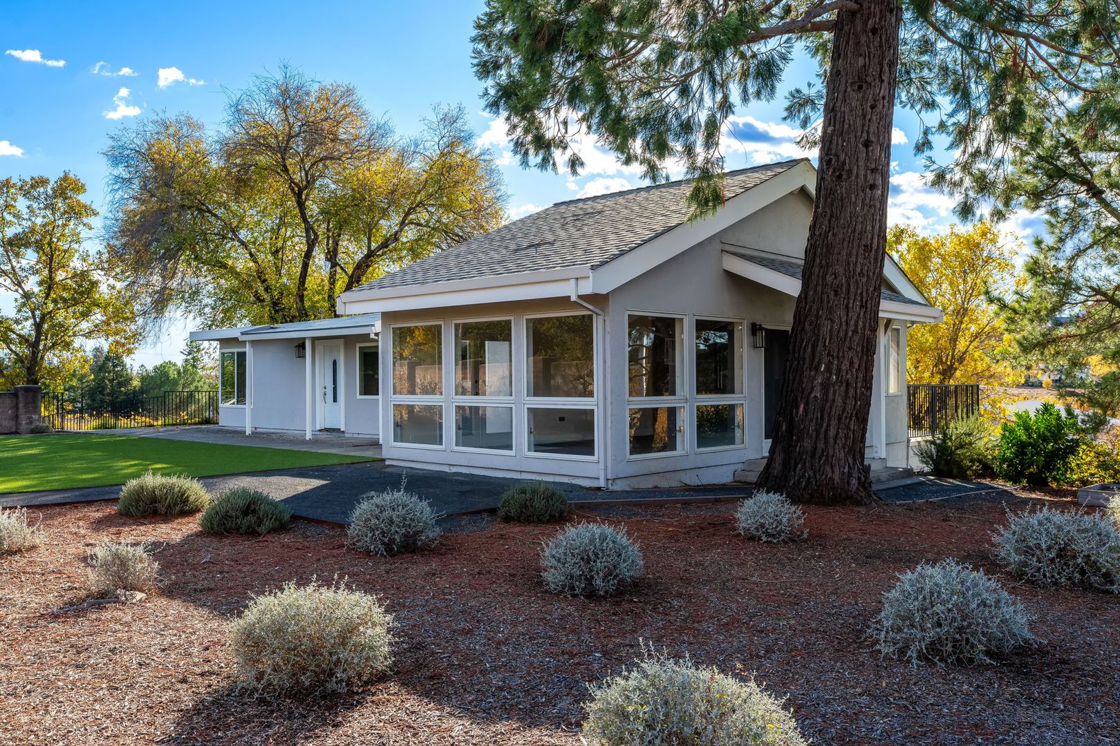Napa House: 1543 Estee Ave