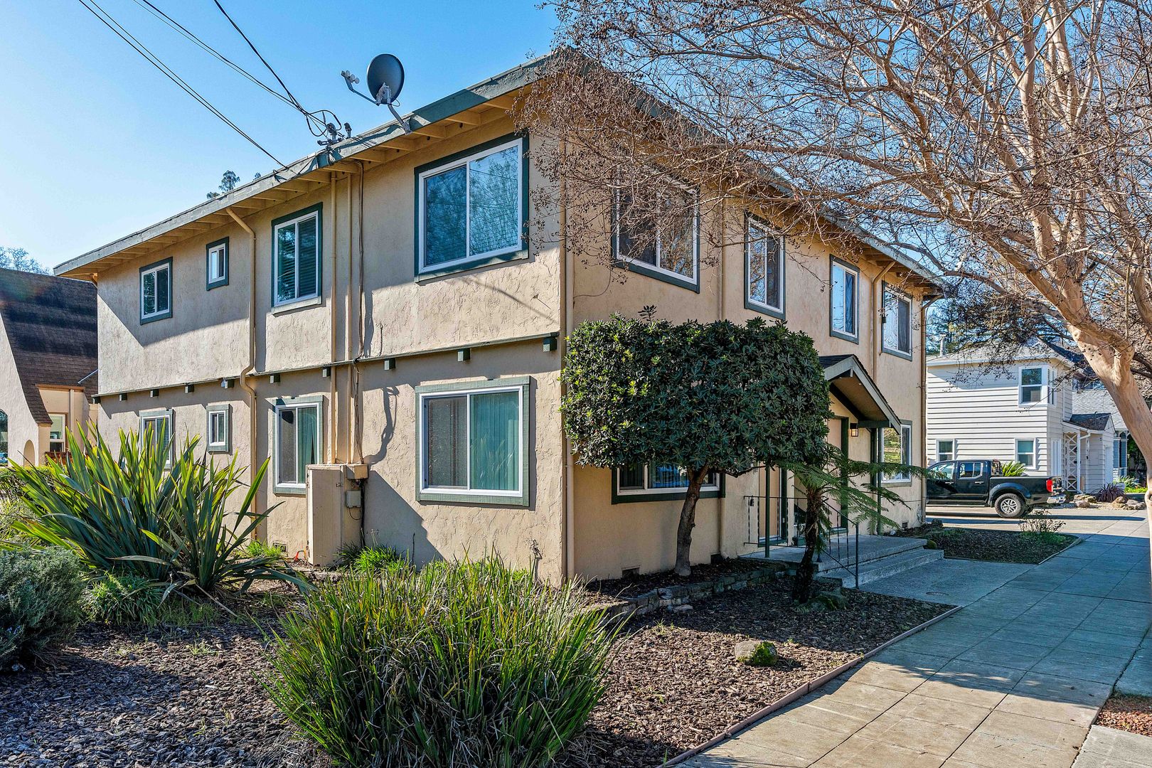 Napa Apartment: 1305-1321 Laurel Street