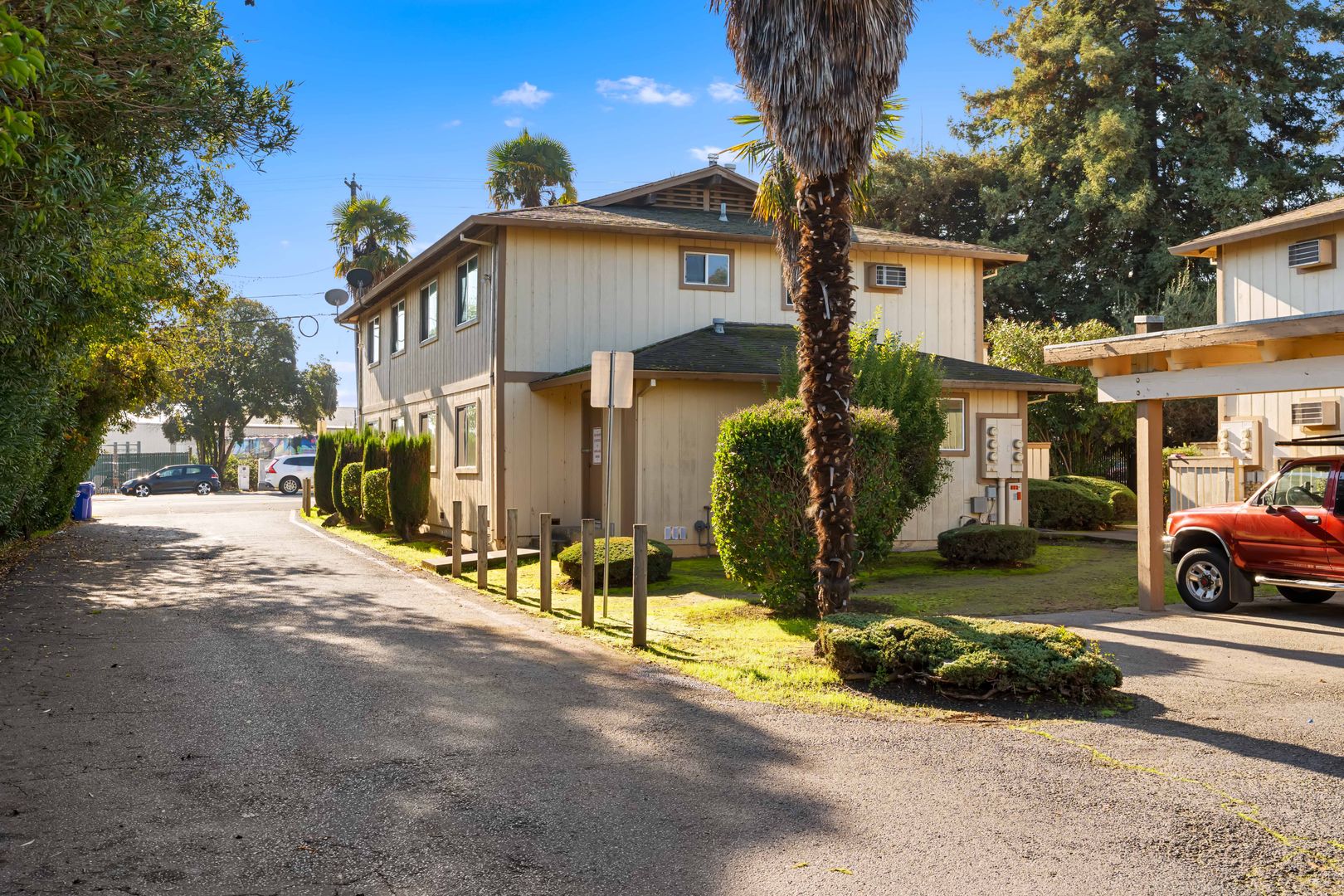 Napa Apartment: 802-816 Lincoln Avenue