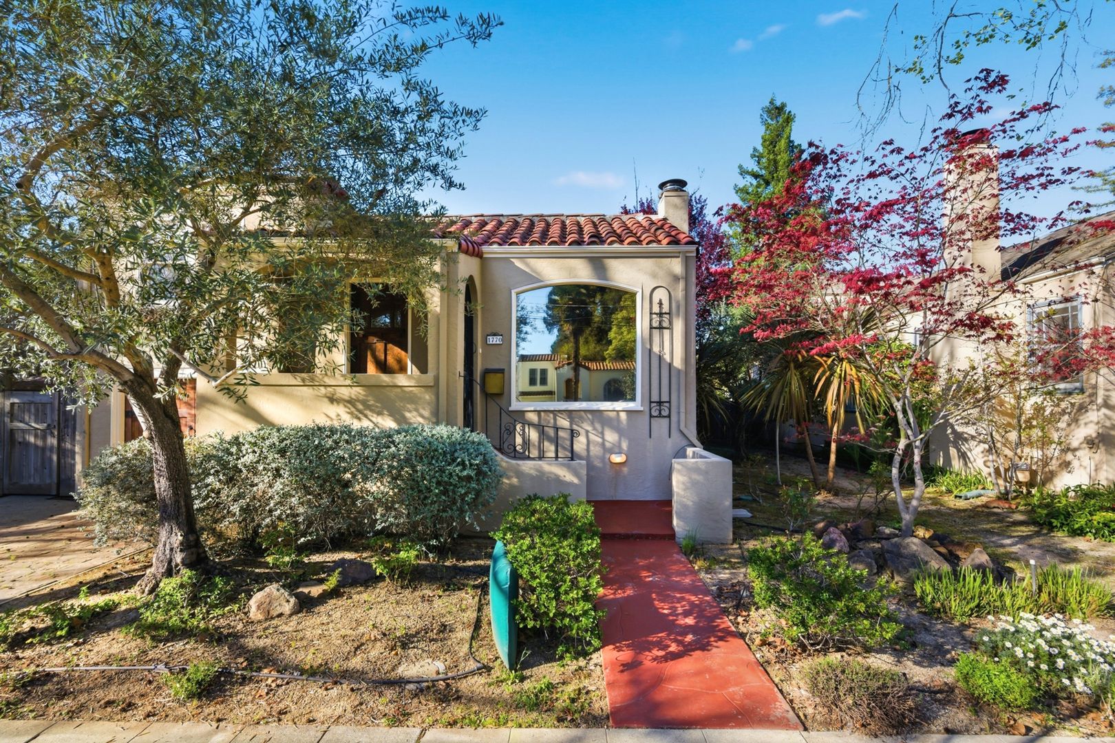 Napa House: 1770 Sycamore St