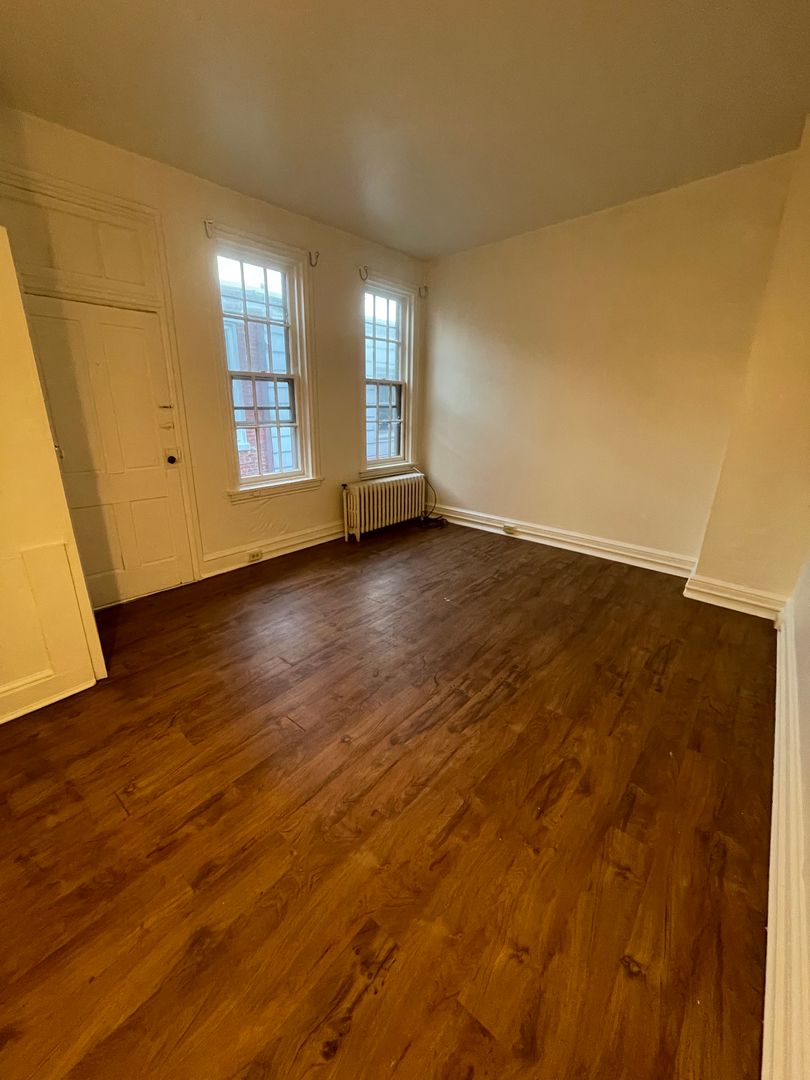 York Apartment: 155 S.  Duke St.