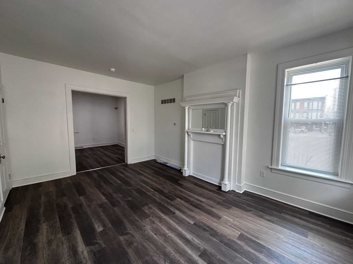York Apartment: 3,5,7 N.  Newberry St.
