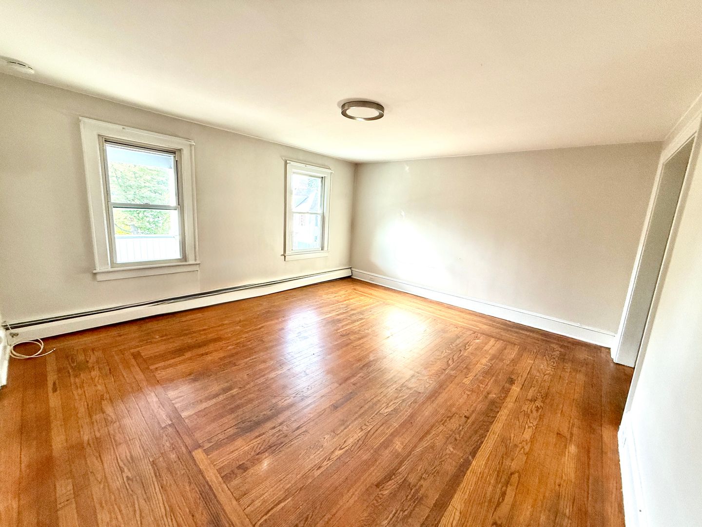 Kingston Apartment: 10 Conway Pl