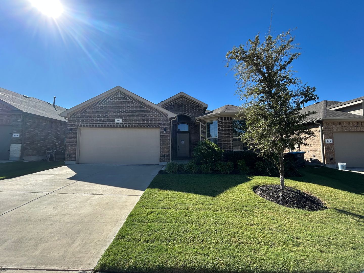 Justin House: 844 Greenford Mnr