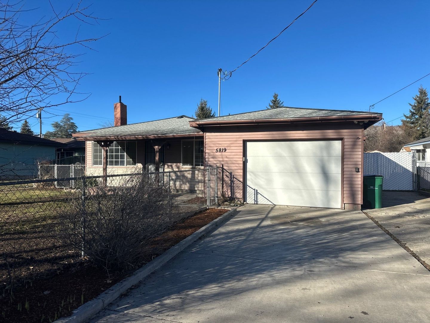 Klamath Falls House: 5819 Winter Ave