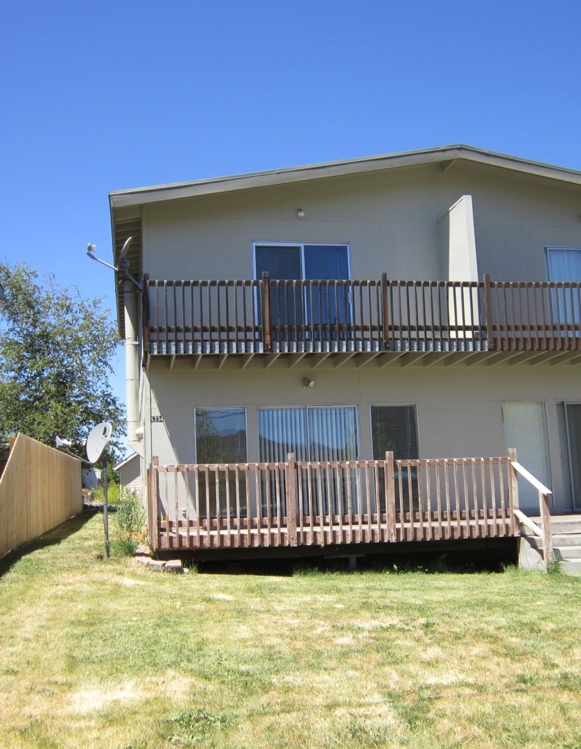 Klamath Falls Apartment: 1734 & 1736 Worden Street