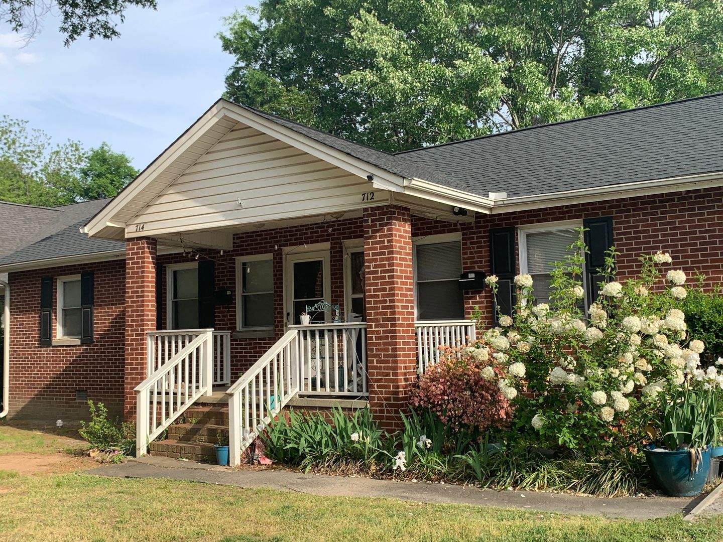 Rock Hill House: 712 Eden Terrace
