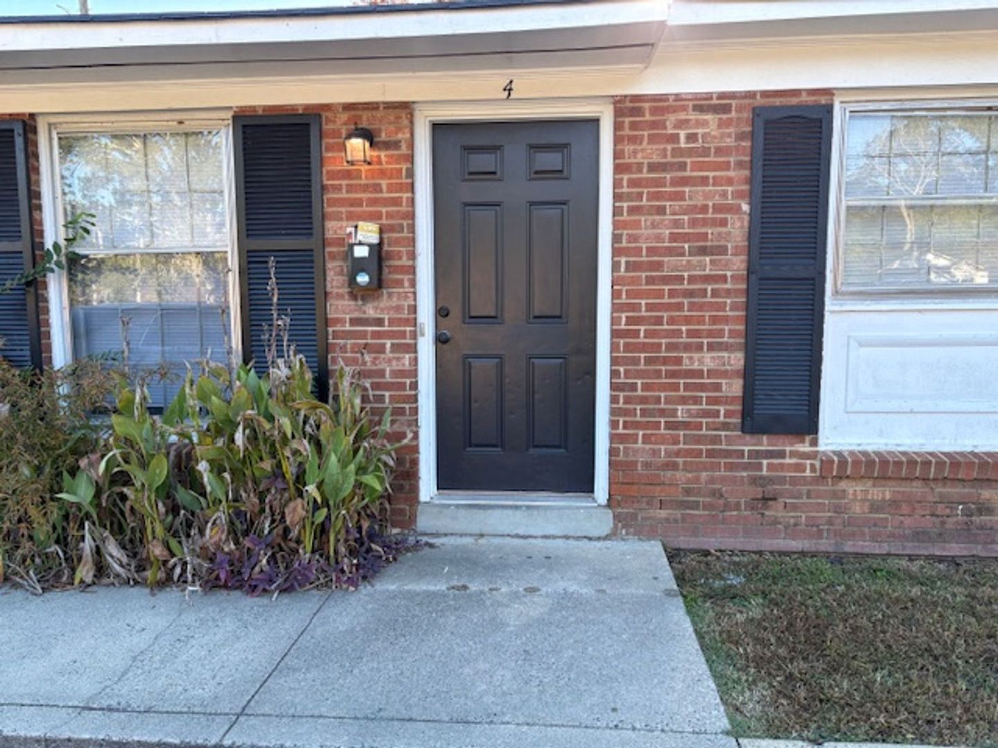 Rock Hill Apartment: 411 S. Confederate Avenue