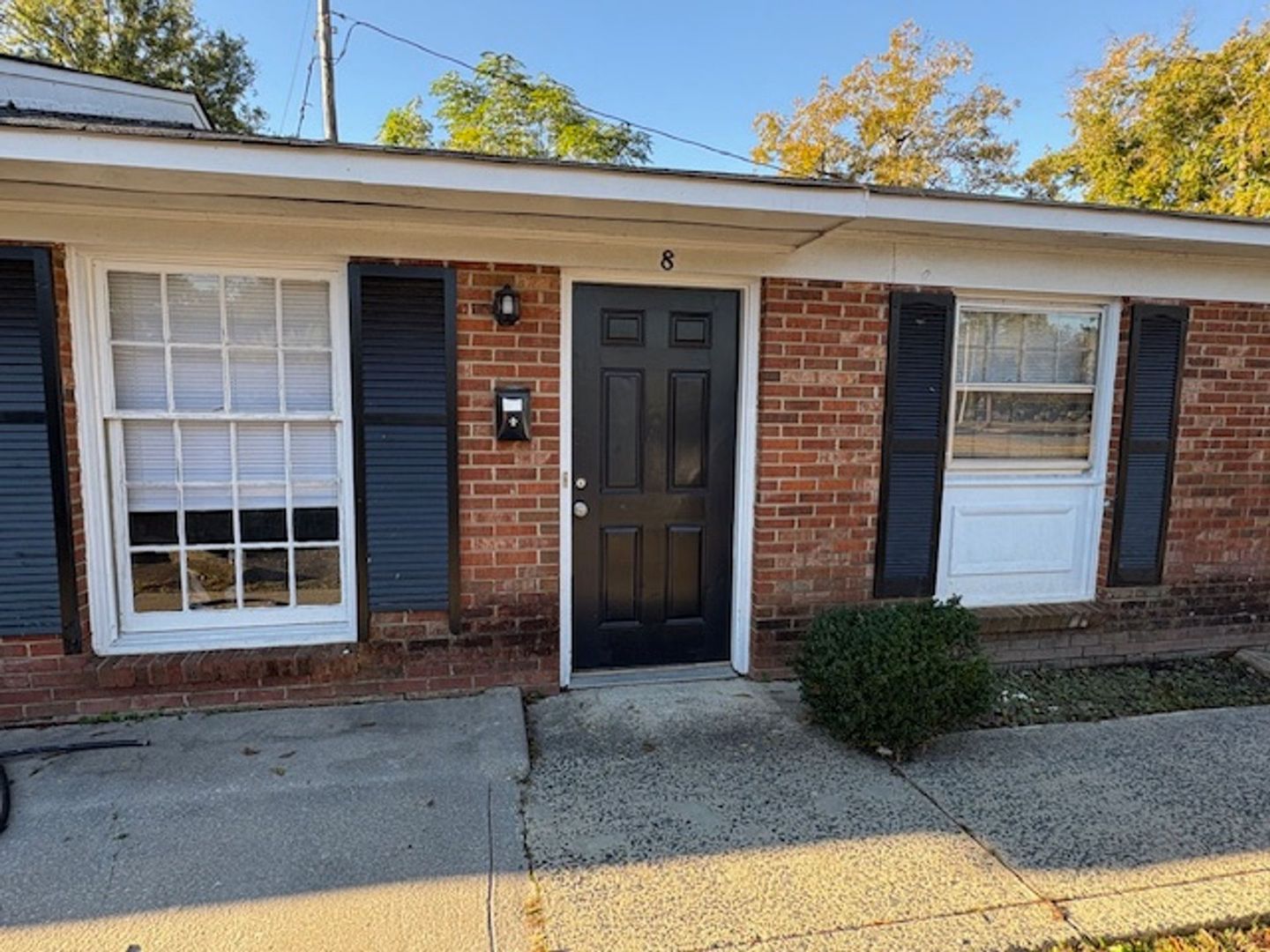 Rock Hill Apartment: 413 S. Confederate Avenue