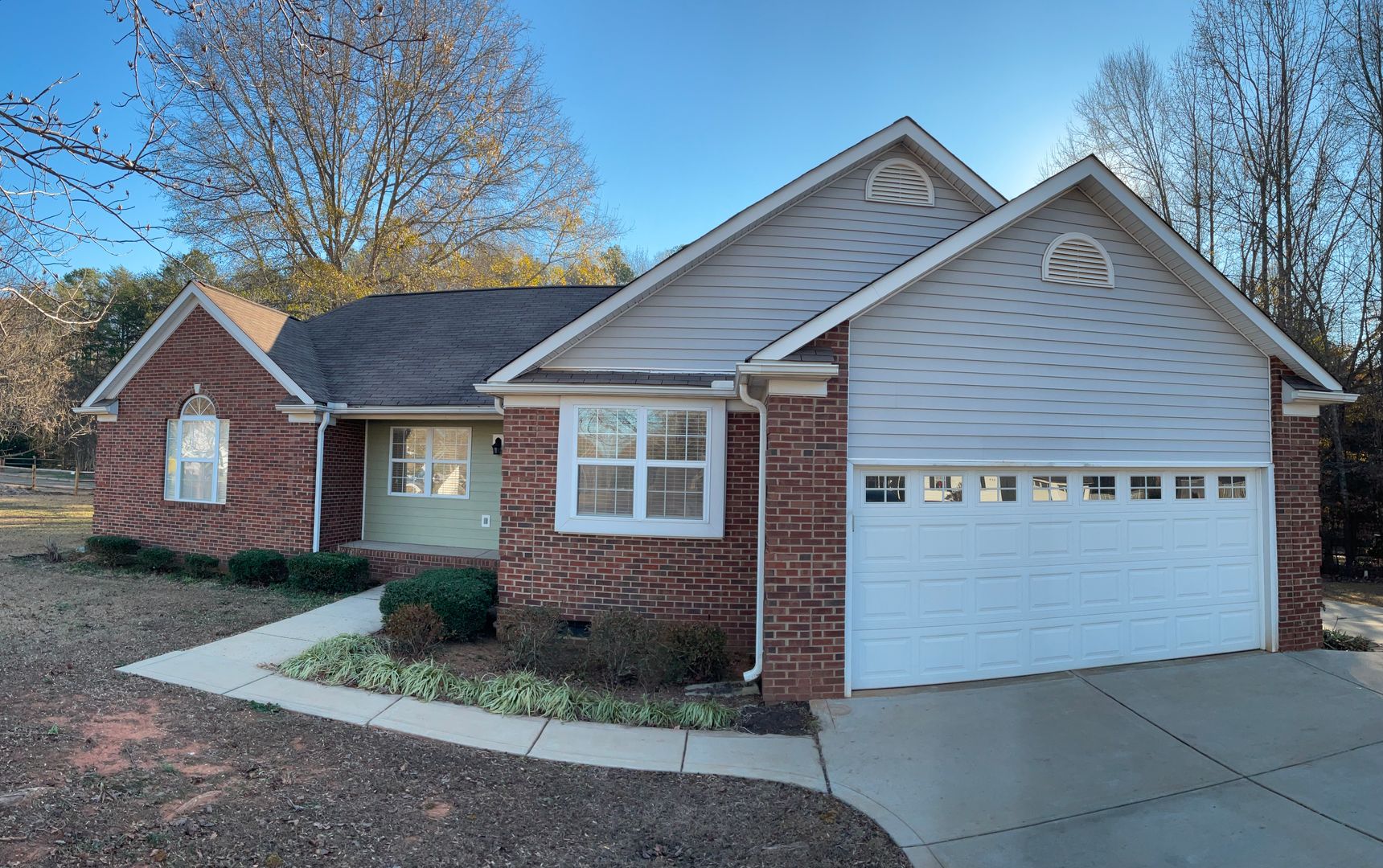 York House: 525 Willow Landing Drive