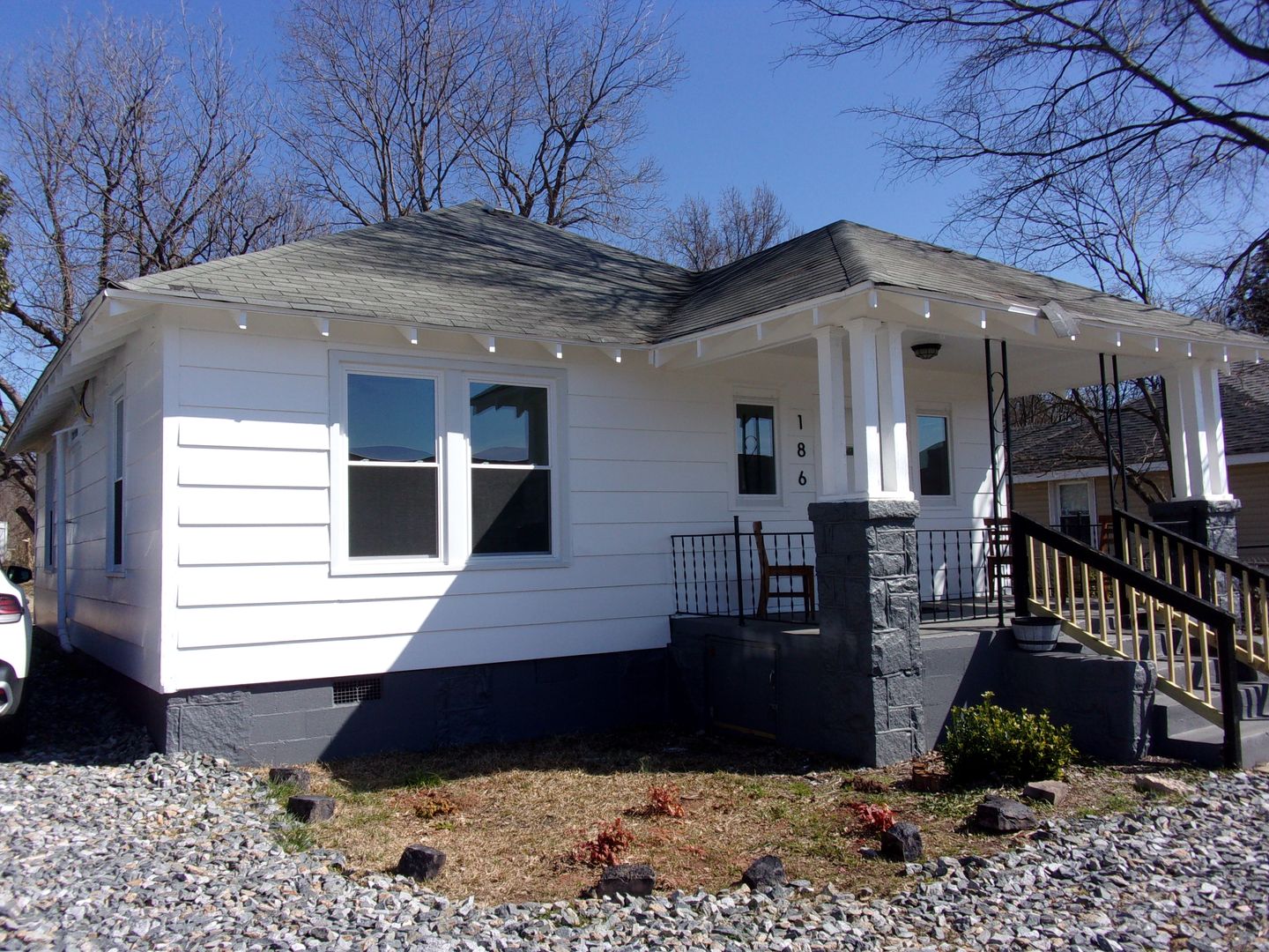Rock Hill House: 186 Celriver Road