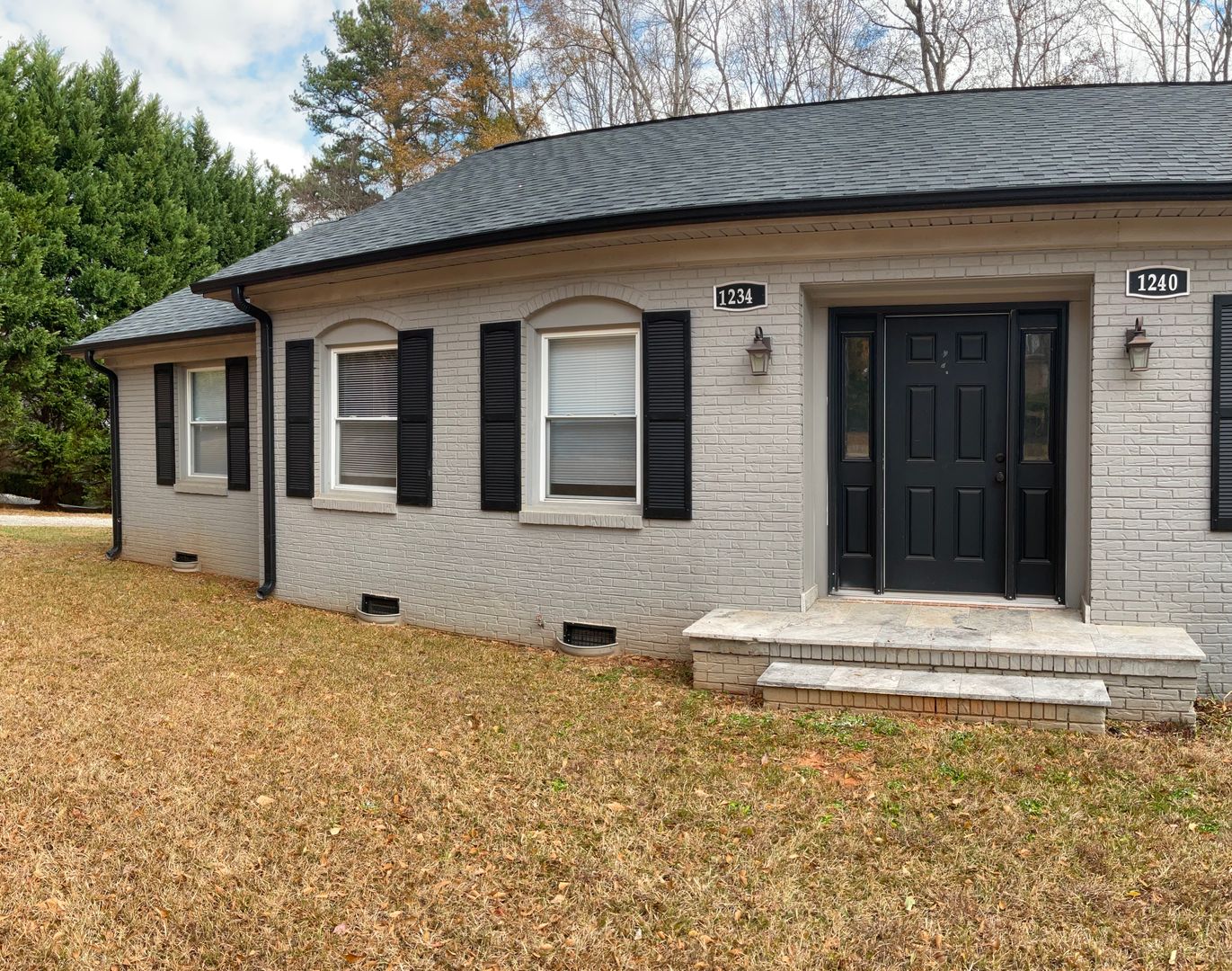 Fort Mill House: 1234 North Dobys Bridge Road