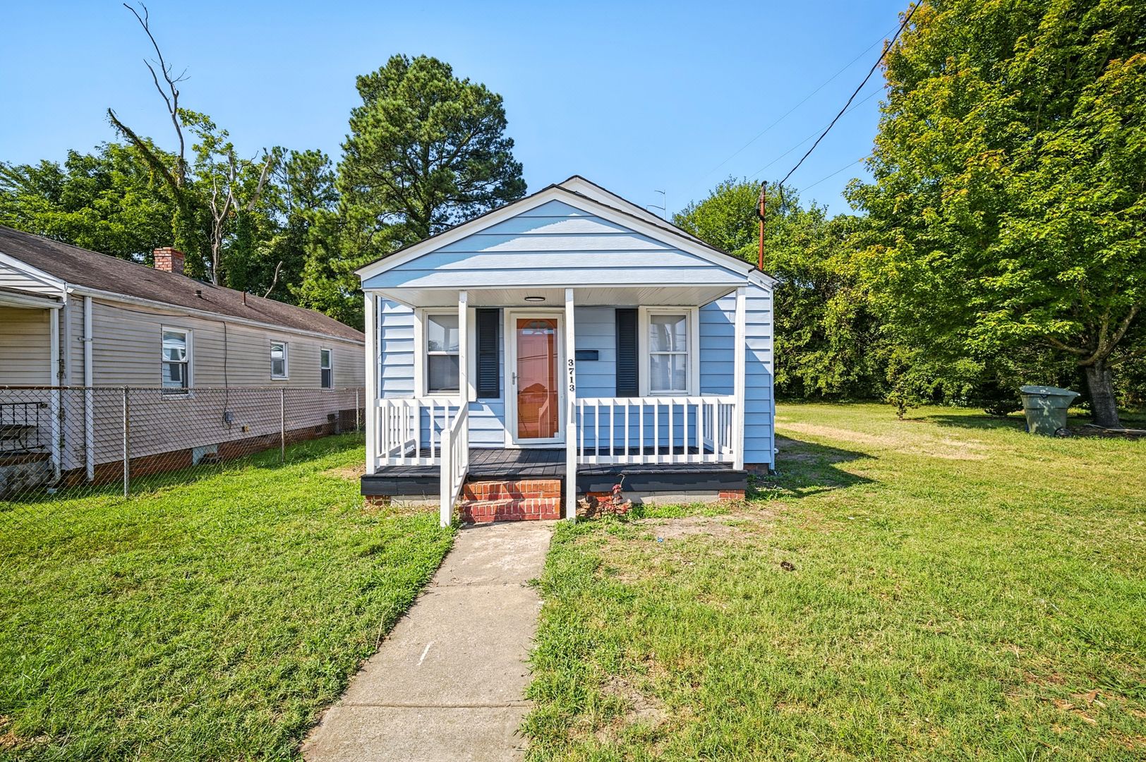 Newport News House: 3713 Chestnut Avenue