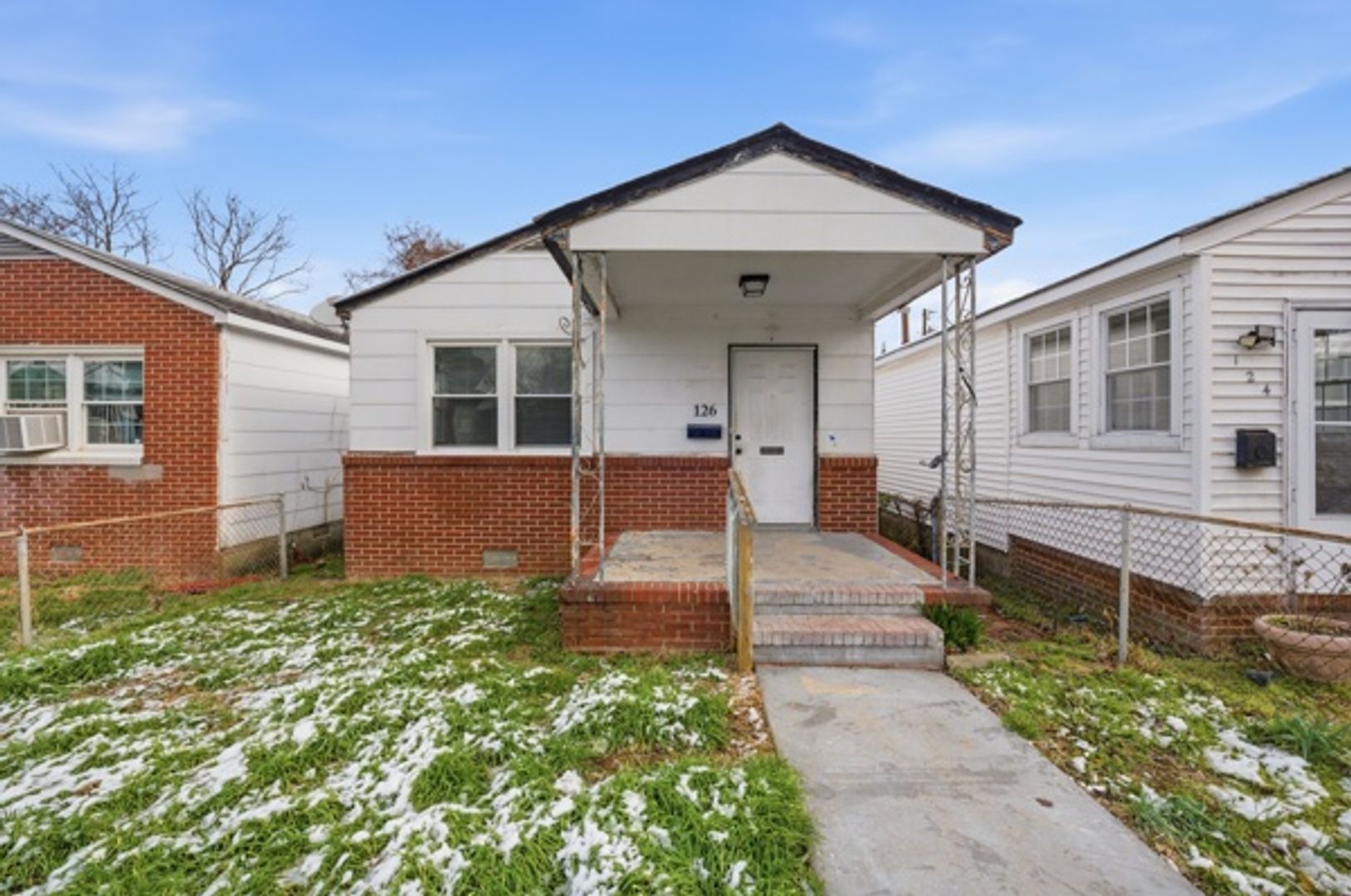 Newport News House: 126 Ash Avenue