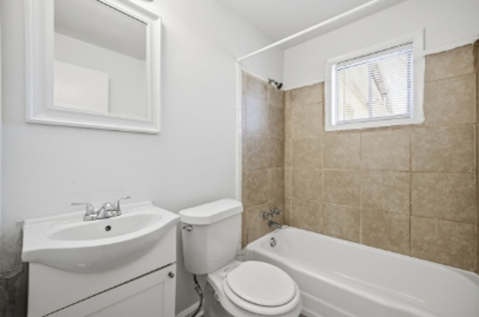 Newport News Apartment: 642 Dresden Drive