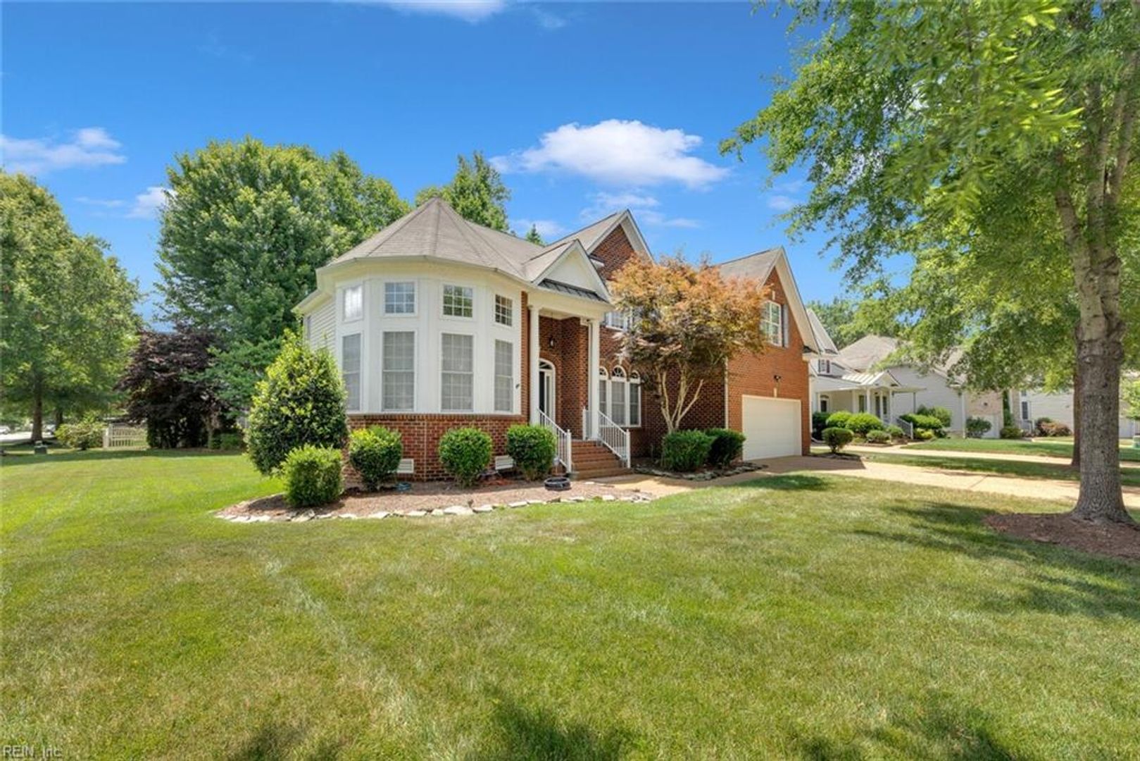 Williamsburg House: 101 Yacht Court