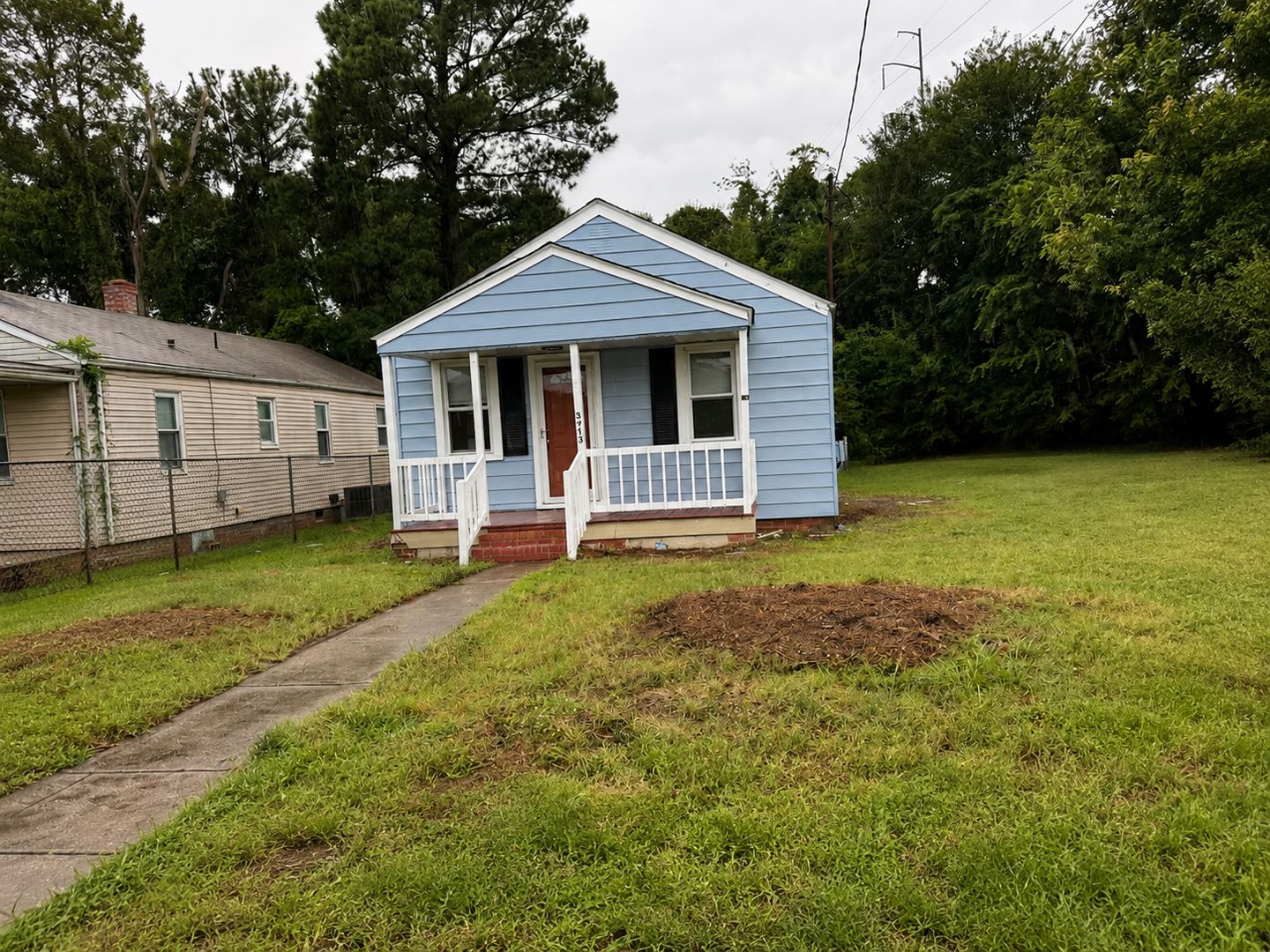 Newport News House: 3713 Chestnut Avenue