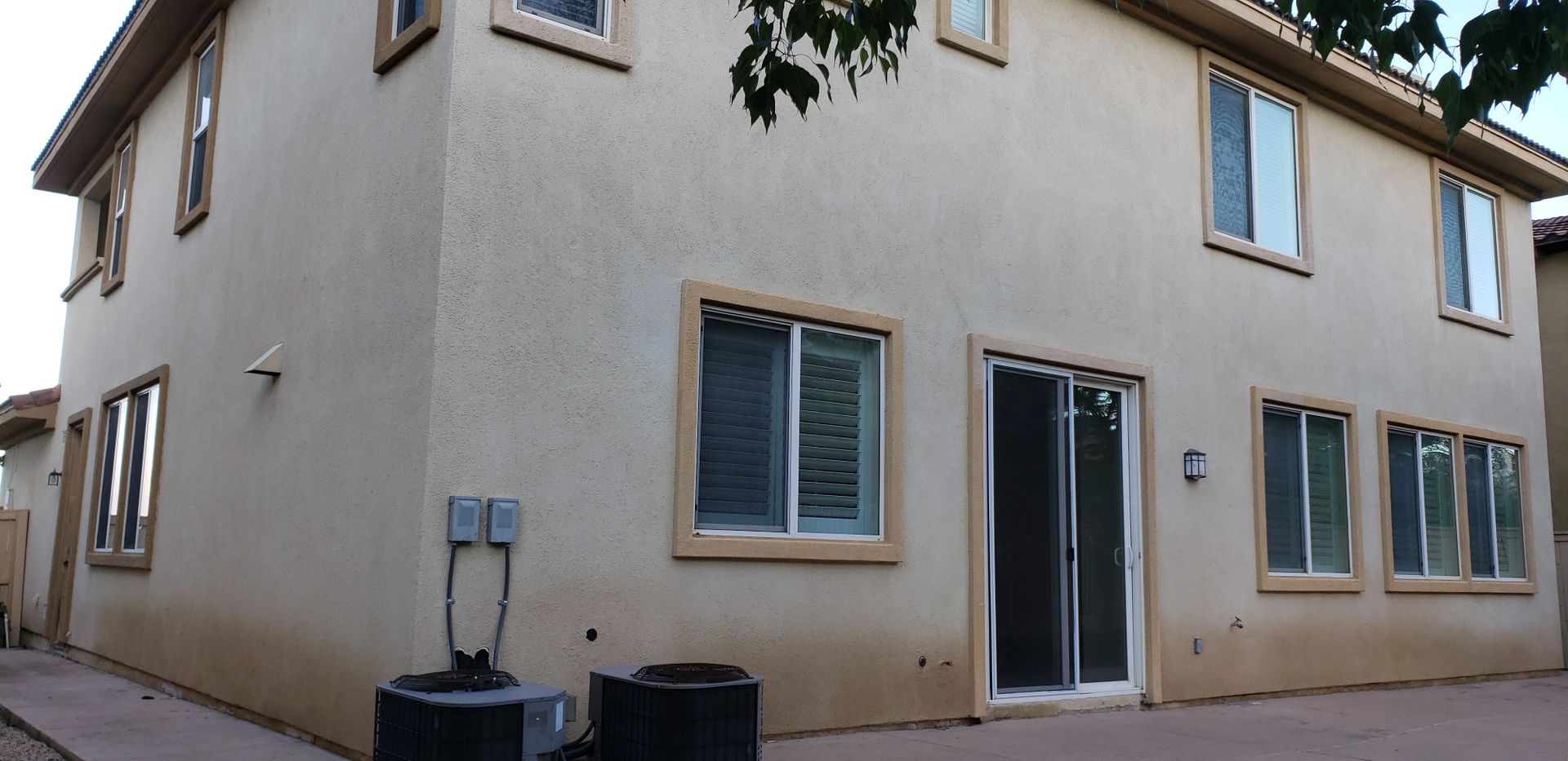 Lake Elsinore House: 70 Via De La Valle