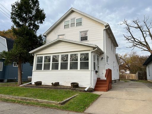 Updated 4-Bedroom Home Near MSU - Completely Remodeled - Small Dog Friendly – photo 1