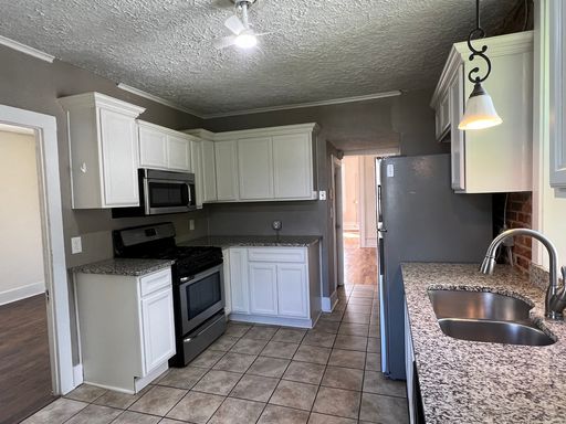 Charming 2-BDR 1-BTH Duplex in Old Town - Fireplace/Office/Washer/Dryer – photo 1