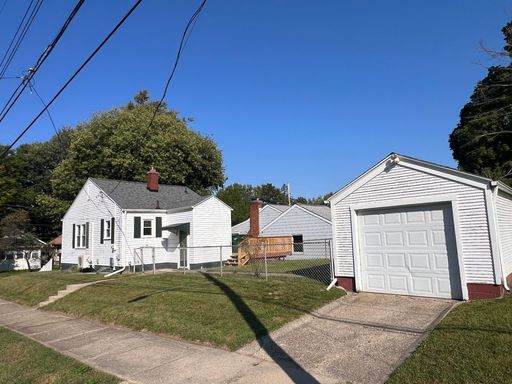Cozy 2-BDR 1-BTH House w/ Fenced Yard & Garage – photo 1