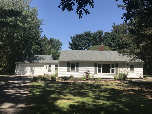 Great 3-BDR Ranch on 1-Acre in Okemos - Garage - Pet Friendly