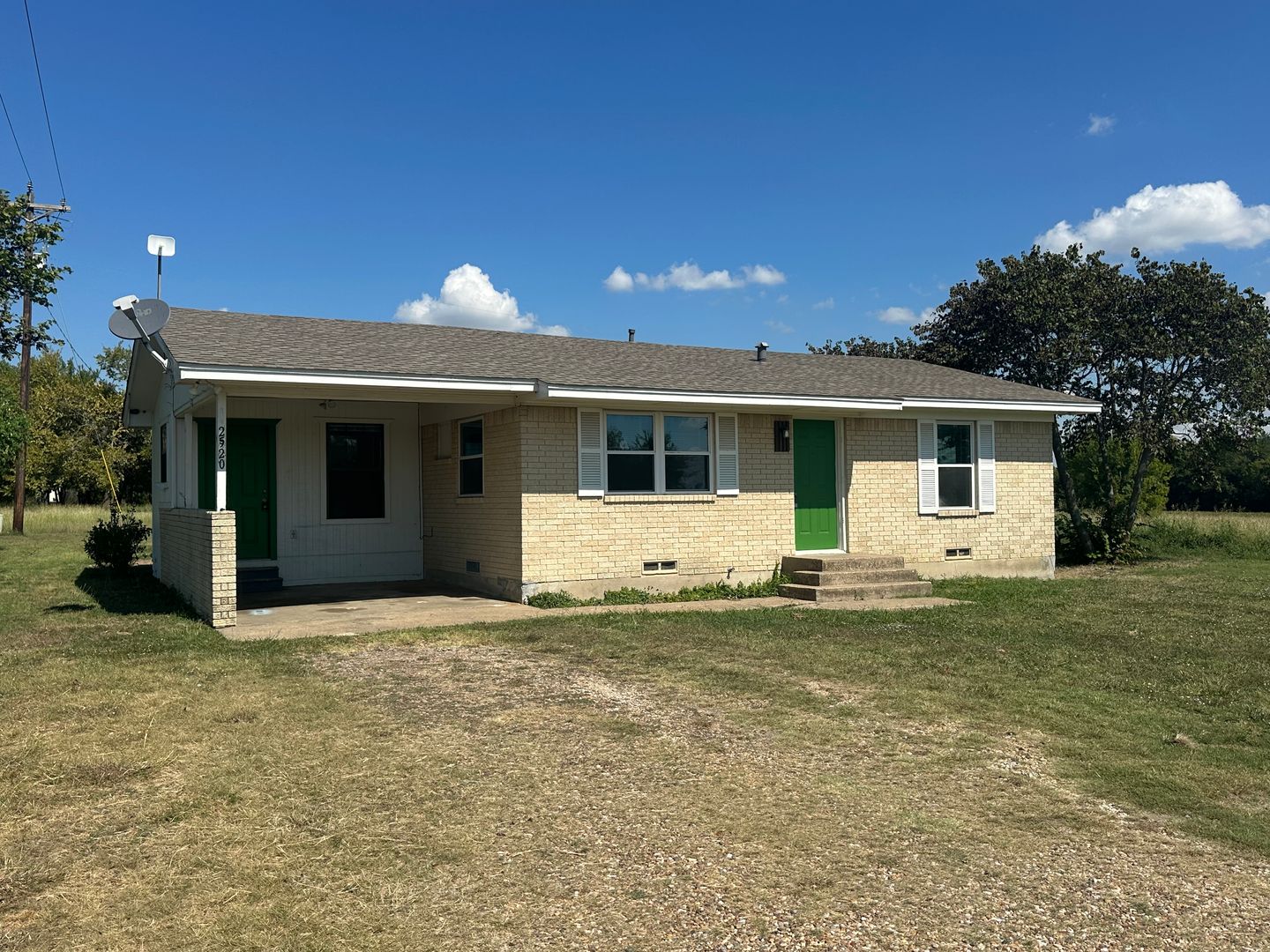 County Living- 1 mile from Hwy 380