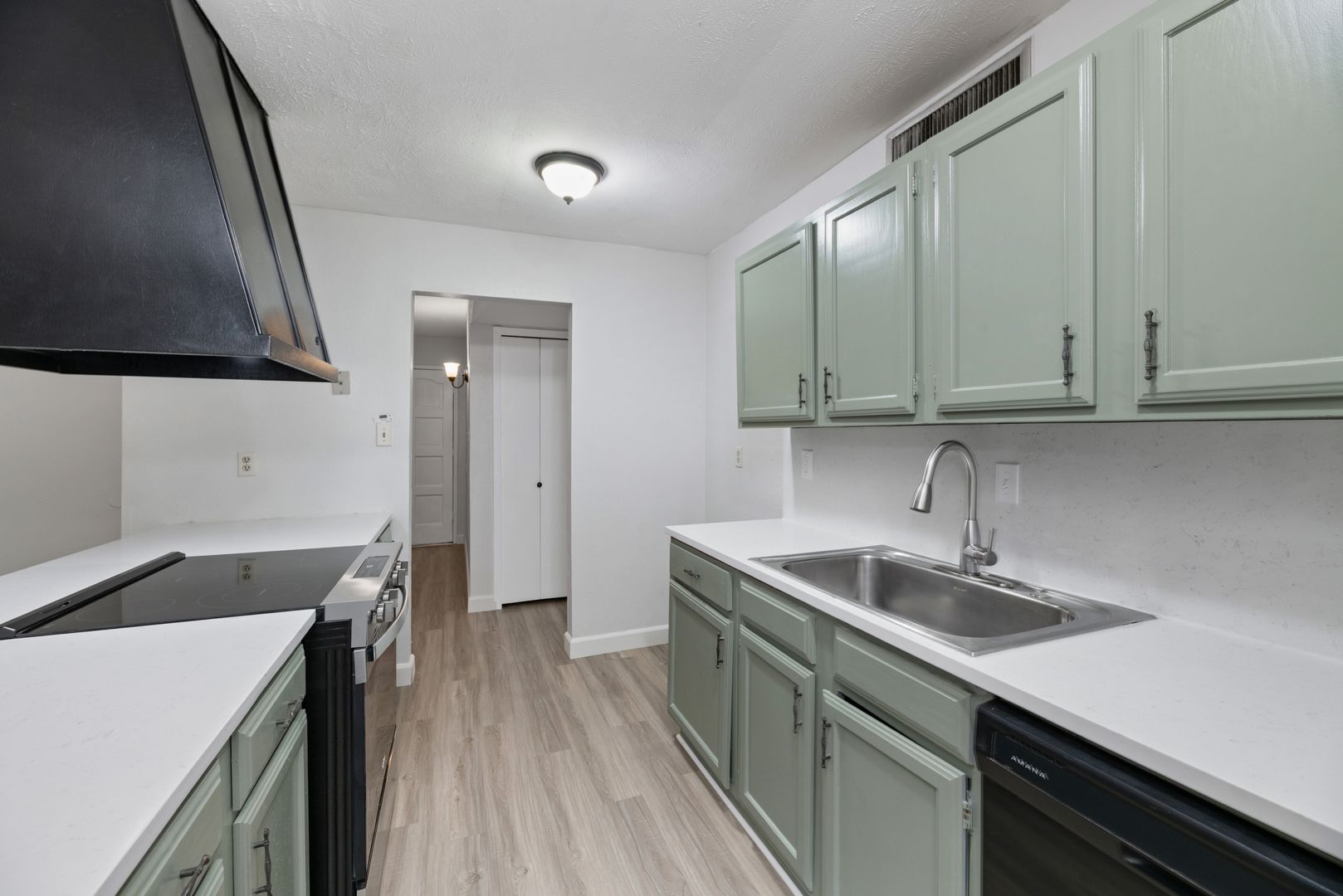 722 Circle Cove 8 of 12