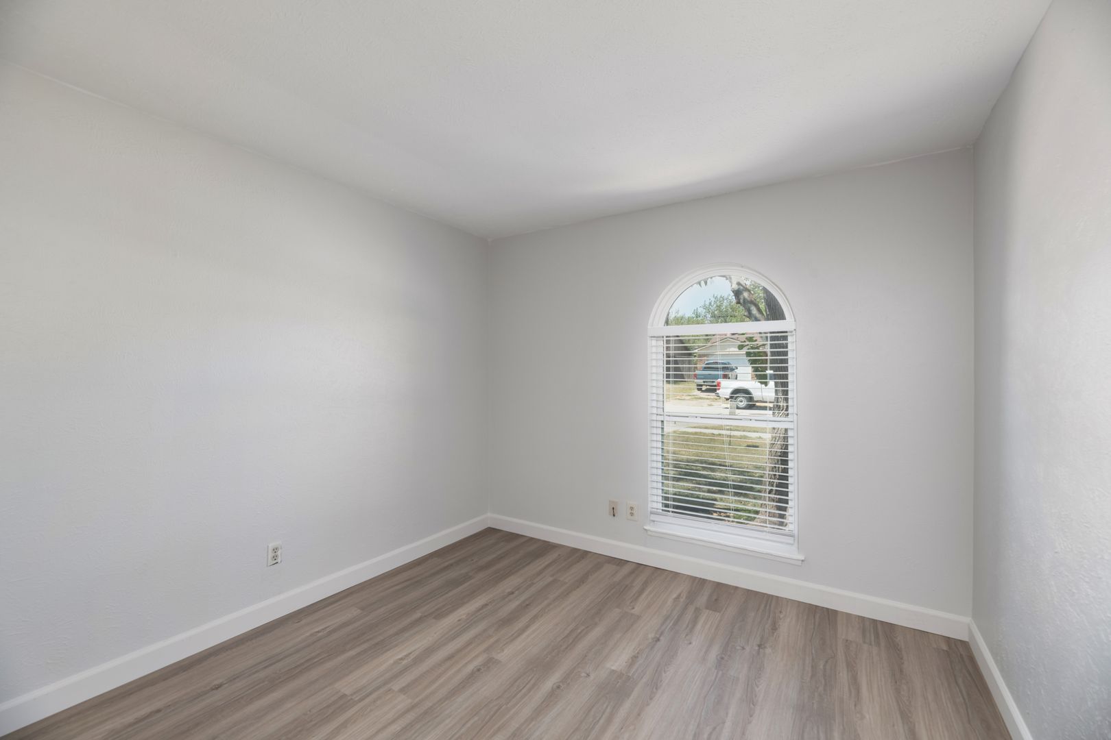 722 Circle Cove 11 of 12