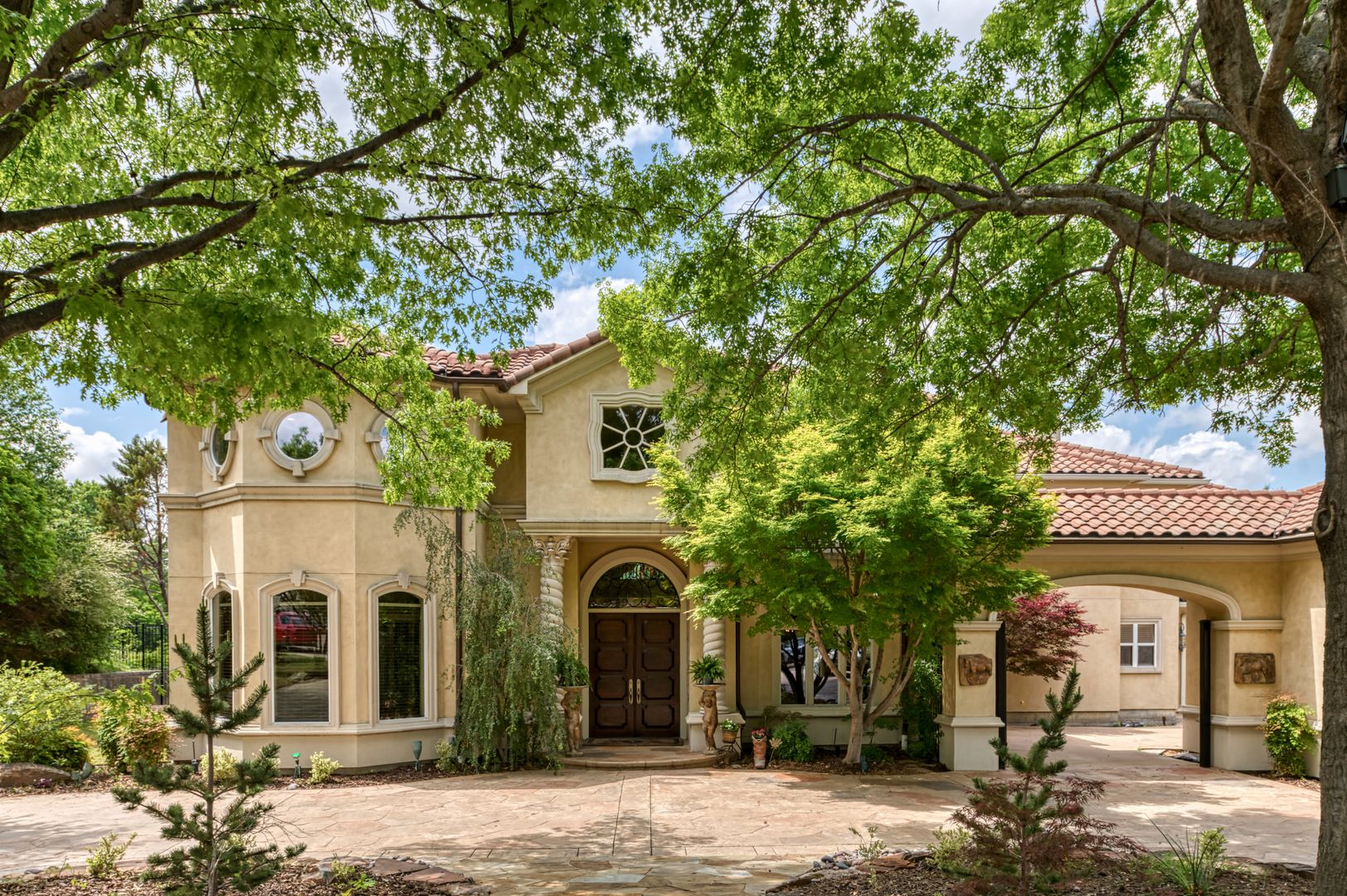 McKinney House: 5901 Waterview Ct