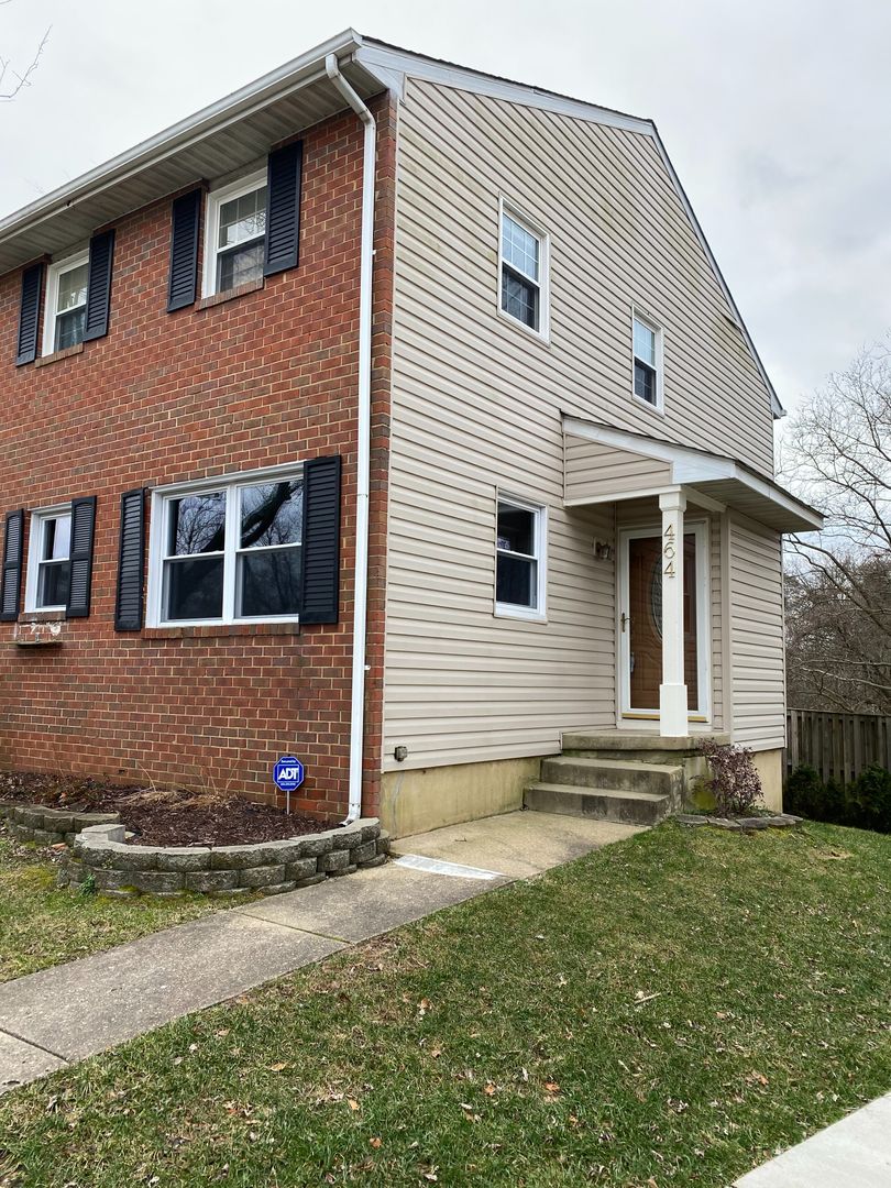 Millersville House: 464 Worthington Road