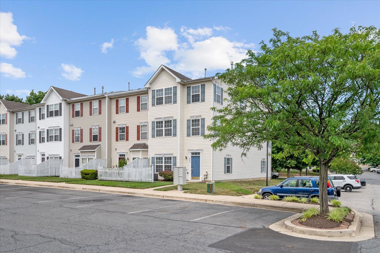 Severn Townhome: 8221 Barrington Court