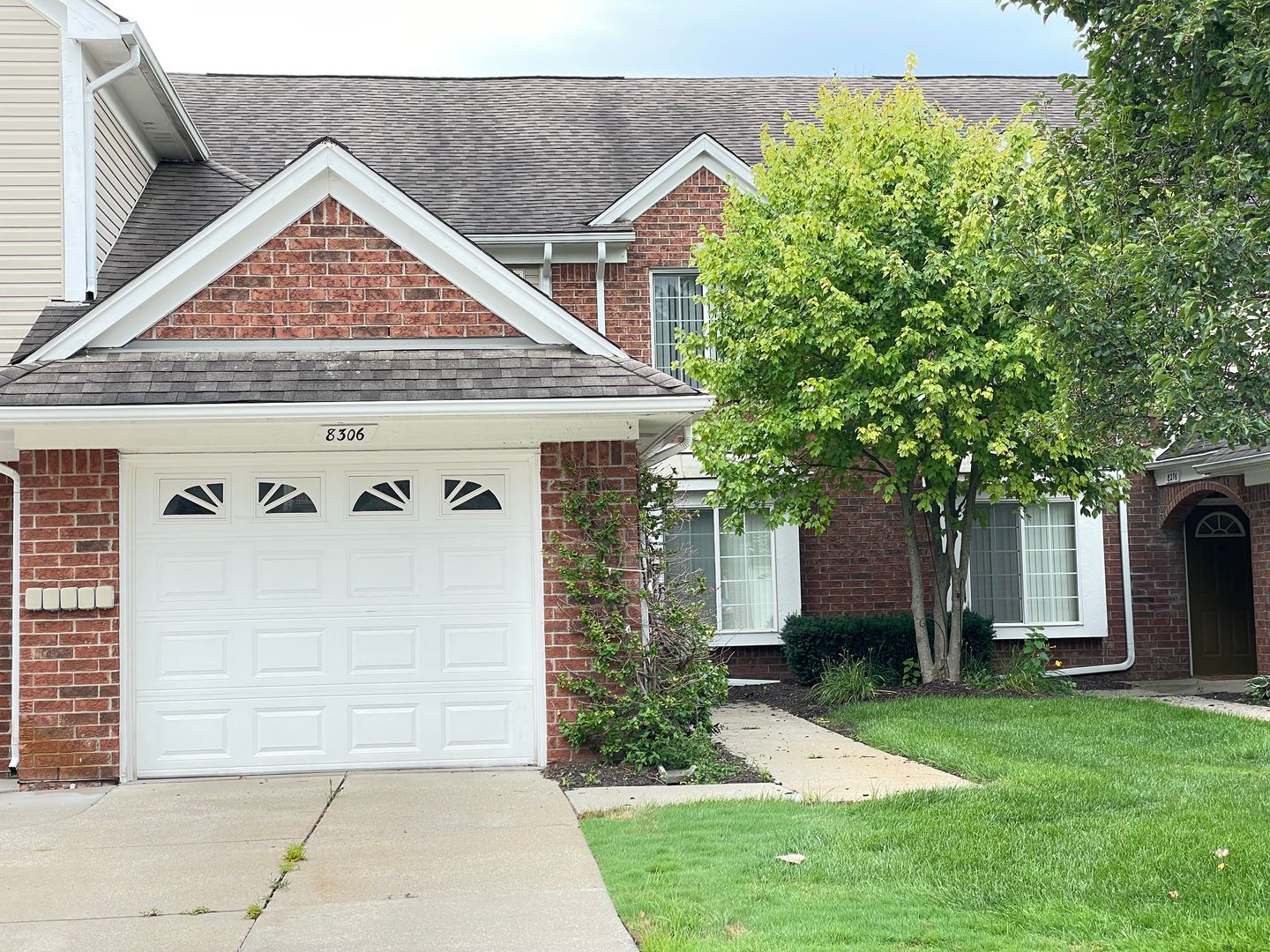 Shelby Township Condo: 8306 N Annsbury