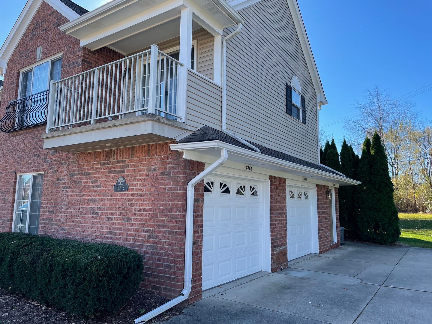 Shelby Township Condo: 8170 W. Annsbury