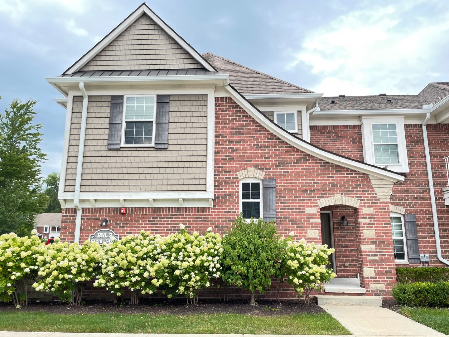 Shelby Township Condo: 54246 Bay Point Drive