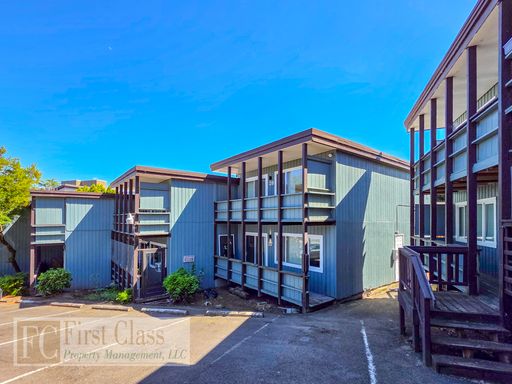 Tigard Terrace: Upper Level 2 Bed, 1 Bath with balcony – photo 1